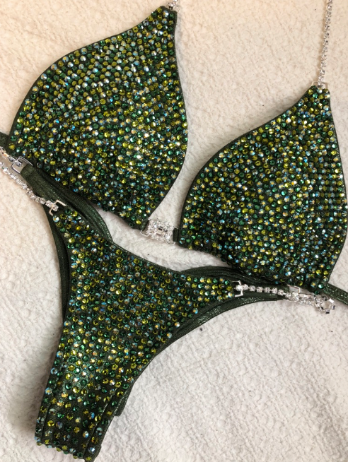 Toni Bikini